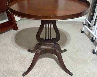 #89	Vintage Oval Side Table 24w x 18d x 26h)	 $60.00 