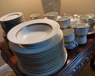 #25	Mikasa Antique Lace service for 14 plus extras 81 pieces	 $280.00 