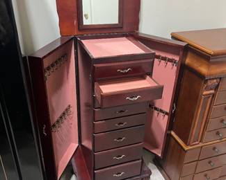 #14	Jewelry Chest (18w x 15d x 40h)	 $60.00 