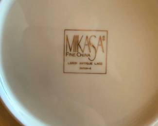 #25	Mikasa Antique Lace service for 14 plus extras 81 pieces	 $280.00 
