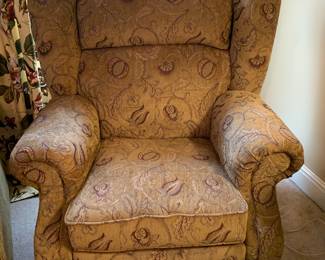 #6	La-Z-Boy Recliner	 $150.00 