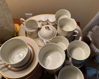 #25	Mikasa Antique Lace service for 14 plus extras 81 pieces	 $280.00 