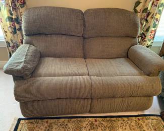 #7	Loveseat ( 61" Width)	 $125.00 