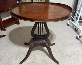 #88	Vintage Oval Side Table (as is top) 24w x 18d x 26h)	 $40.00 