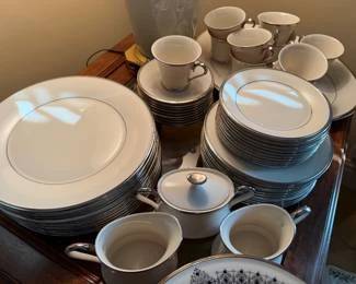 #37	Lenox Oxford White Echo Service for 14 with extra pieces 81 pieces	 $325.00 