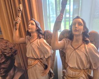 Wood sculpture 