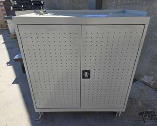 2716 Metal Mobile Audio Cabinet