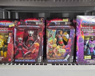 5100 Collectable Figures