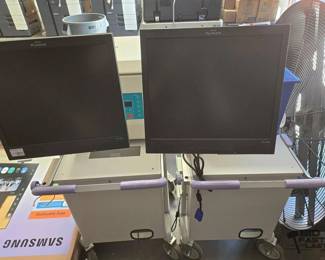 2448 Medical Imaging Cart and Feeding Bags