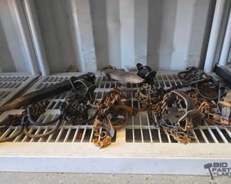 5058  Vintage Foothold Traps