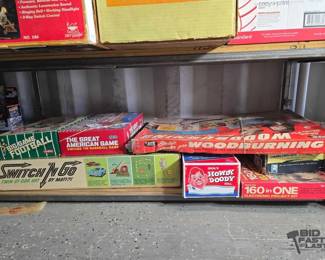 5562 Board Games and Wood Burning Kit