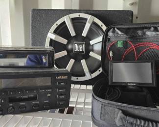2826 Stereo Equipment