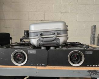 2520 3 Projectors