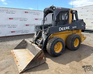 95 John Deere 324E Skid Steer