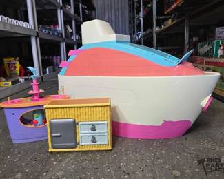 5566 Barbie Party Cruise Ship with Accessories