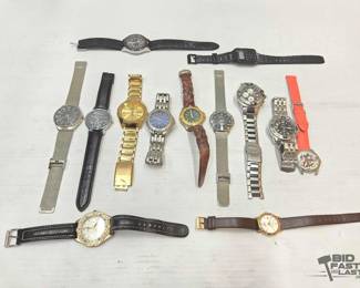 1162 13 Wrist Watches