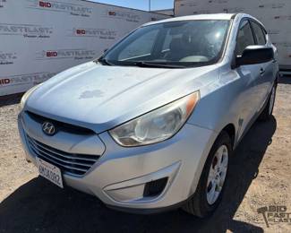 155  2010 Hyundai Tucson LOW MILES