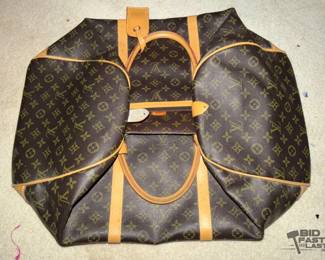 7502 Louis Vuitton Duffle Bag