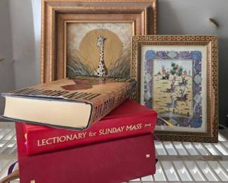 2846  Books and Picture Frames