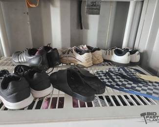 2864 4 Shoes and 2 Slippers