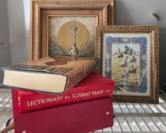 2846 Books and Picture Frames