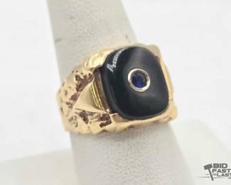 718 14kt Gold Ring with Sapphire, 9.7g