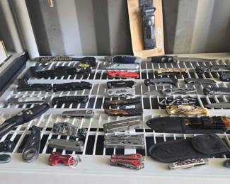 2940  Utility and Pocket Knives