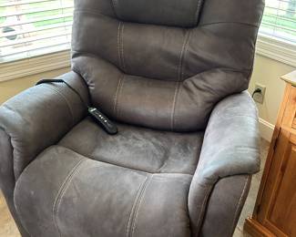 LIFT CHAIR