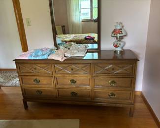 Bassett dresser with mirror 
