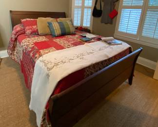Queen size sleigh bed with beautiful mattress