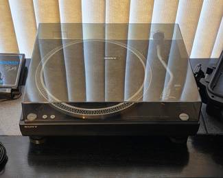 Sony PS-LX300H turntable