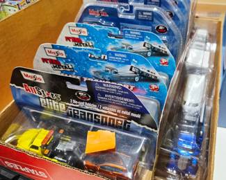 Maisto Cars & Haulers