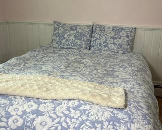 181 charterclubbluefloralcomforterwith