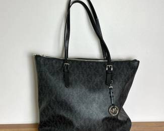 191 michaelkorsblacklogototebag