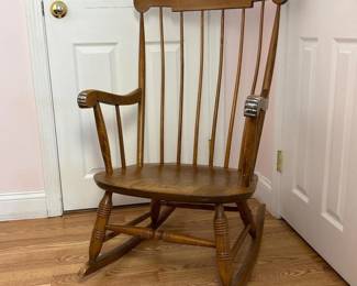 168 snstonecowindsorwoodenrockingchai
