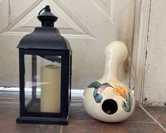 137 handpaintedgourdbirdhousewithhummin
