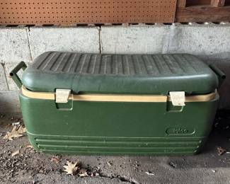 329 igloolegend36quarthardsidedcooler