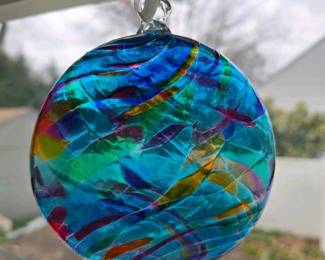 053 handblownmulticolorartglasshanging
