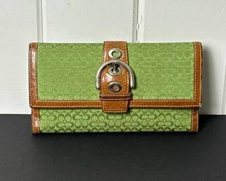017 coachsignaturecollectionwomensgreen