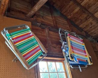 331 threefoldingbeachchairswithwoodarm