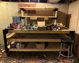 296 workshoppickerlotwithworkbench