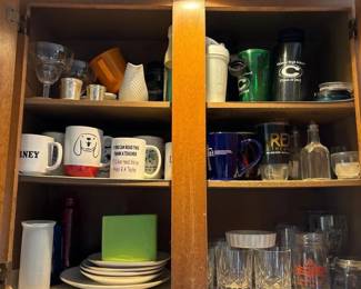 311 kitchencabinetlot