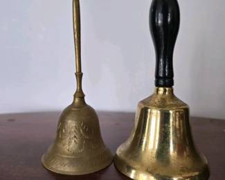 057 pairofbrasshandbells757tallwood
