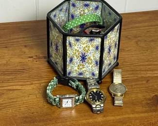 174 lotofassortedanalogwatchesinadeco