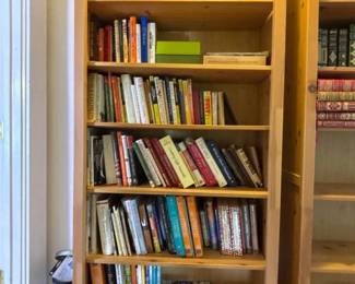 080 largebooklotandbookcase