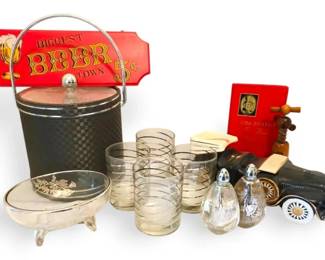 McCoy 1932 Pierce Arrow Liquor Bottle, Silver Swirl Glasses, Ice Bucket  More