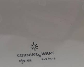 Corning Ware Black Trefoil Casserole Dish third image