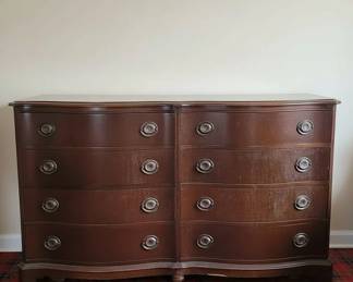 Mahogany Serpentine Drawer Dresser