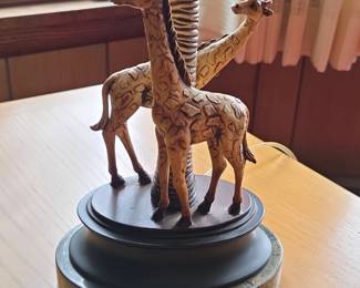 Giraffe Palm Tree Lamp third image