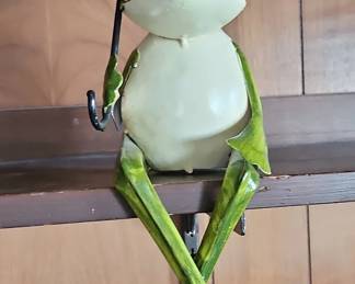 Metal Frog with Umbrella Garden Decor